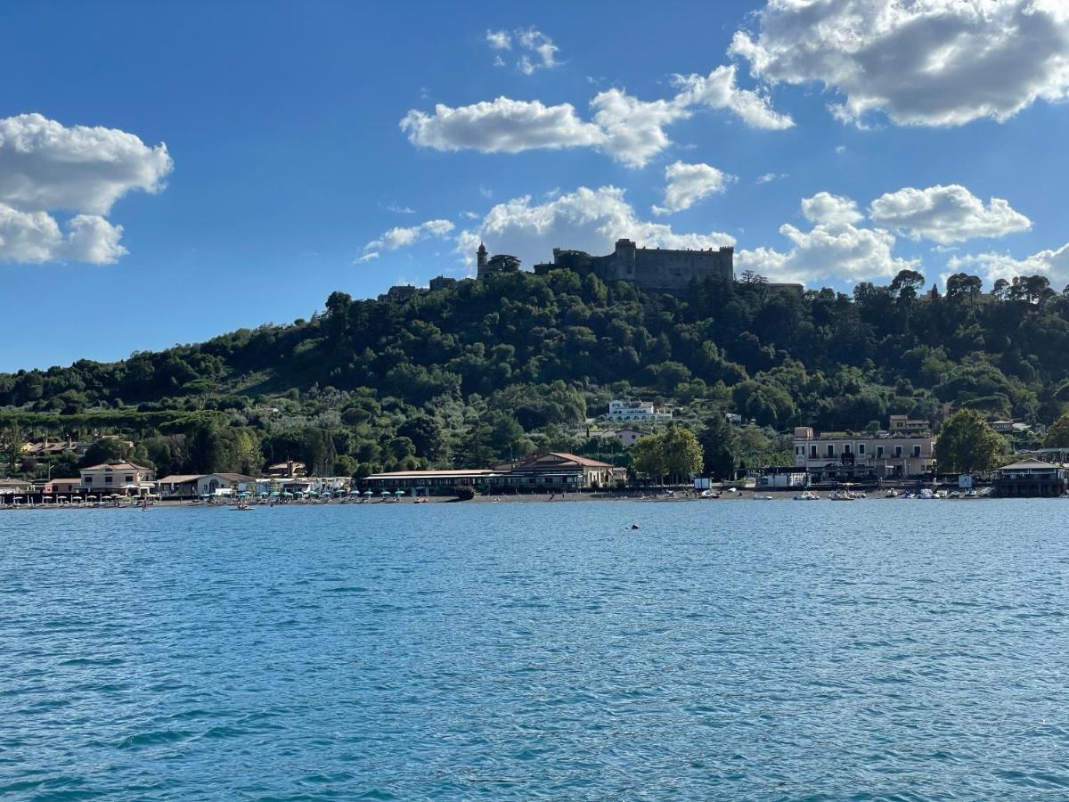 Villa "Lago Blu" Vista Lago Di Bracciano, Con Vasca Idromassaggio Esterna Trevignano Romano Eksteriør billede