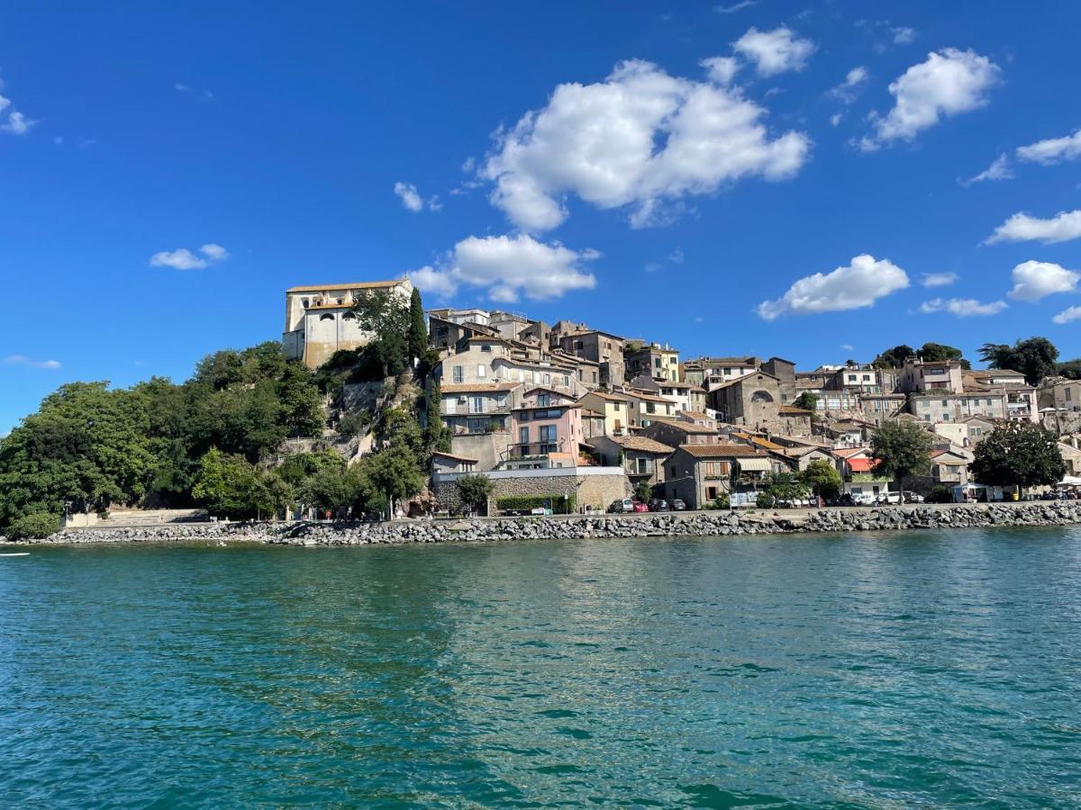 Villa "Lago Blu" Vista Lago Di Bracciano, Con Vasca Idromassaggio Esterna Trevignano Romano Eksteriør billede